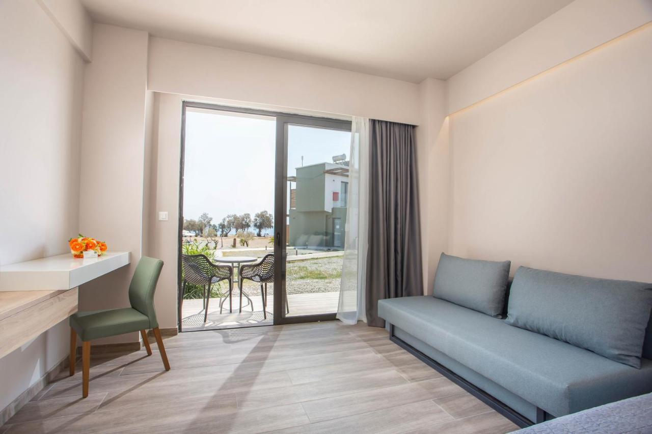 Hotel Ampelia Sea Side