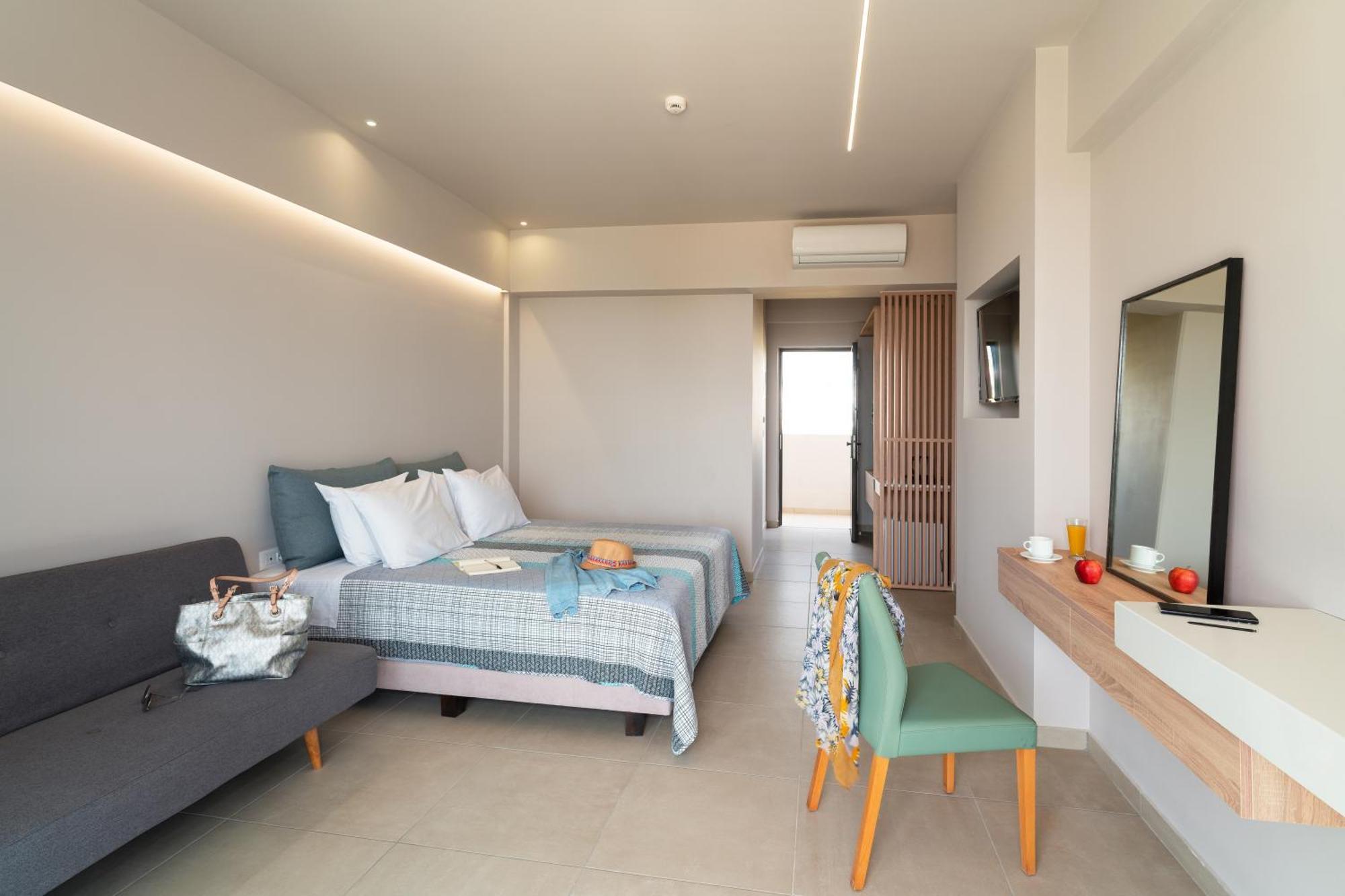 Hotel Ampelia Sea Side 4*