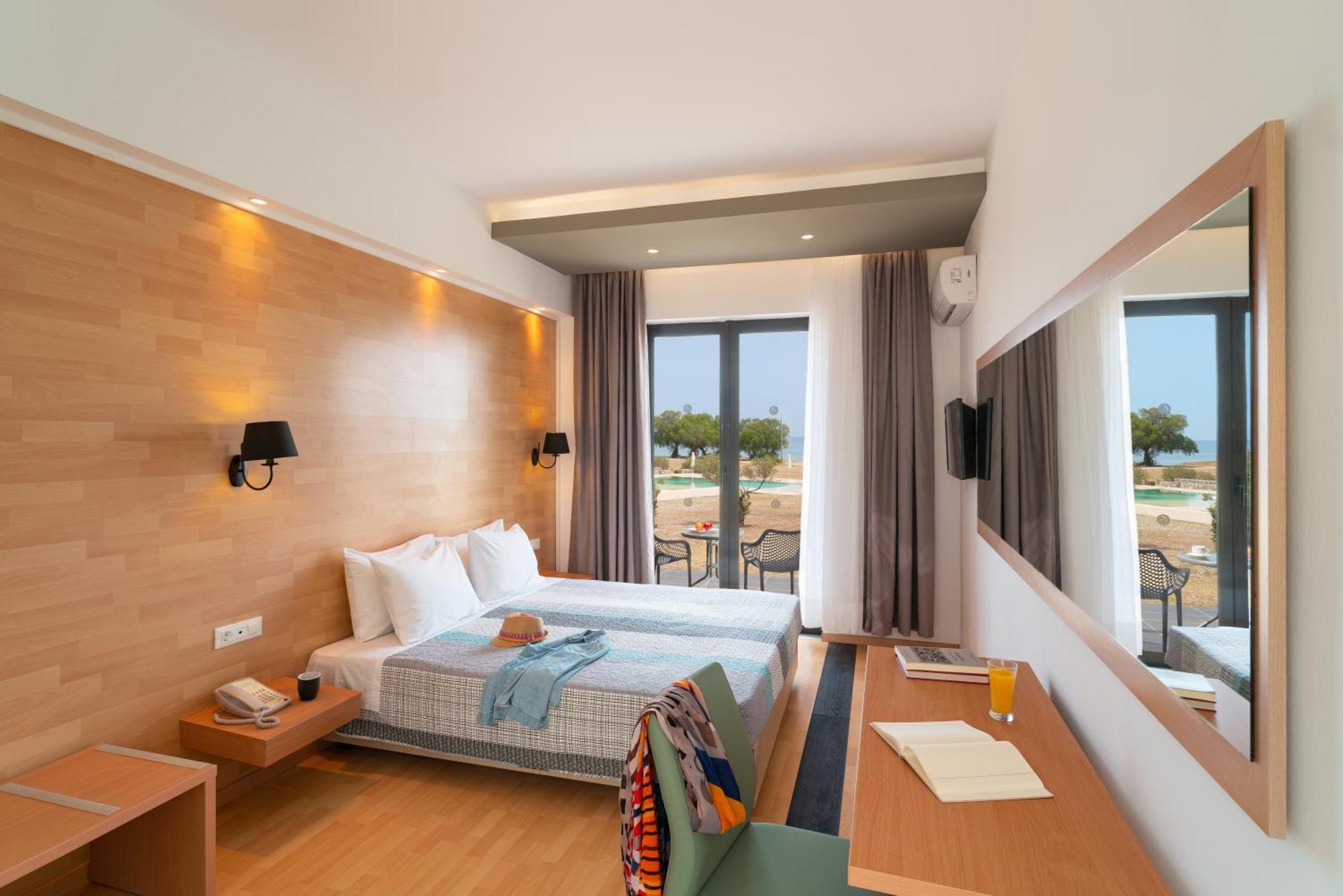 Hotel Ampelia Sea Side